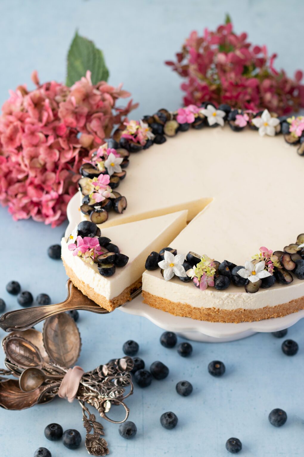 Mascarpone Keks Torte mit Heidelbeeren